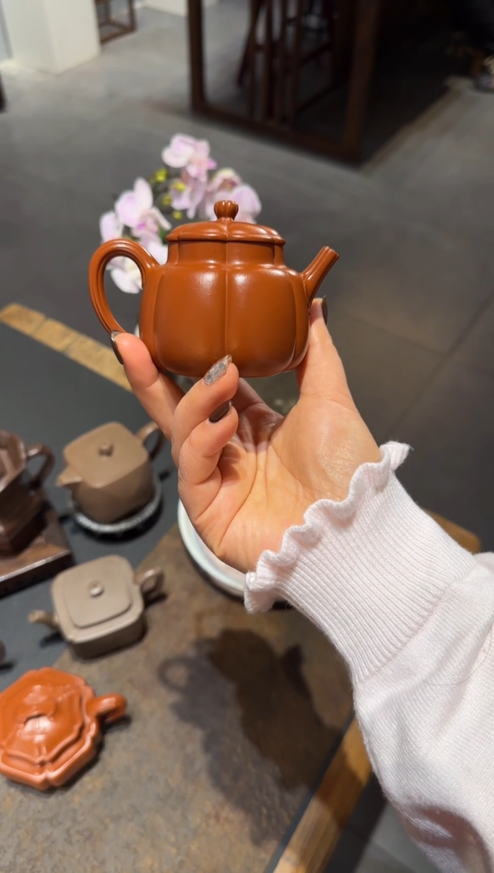 【闪购商品】紫砂茶壶繁花 朱泥
