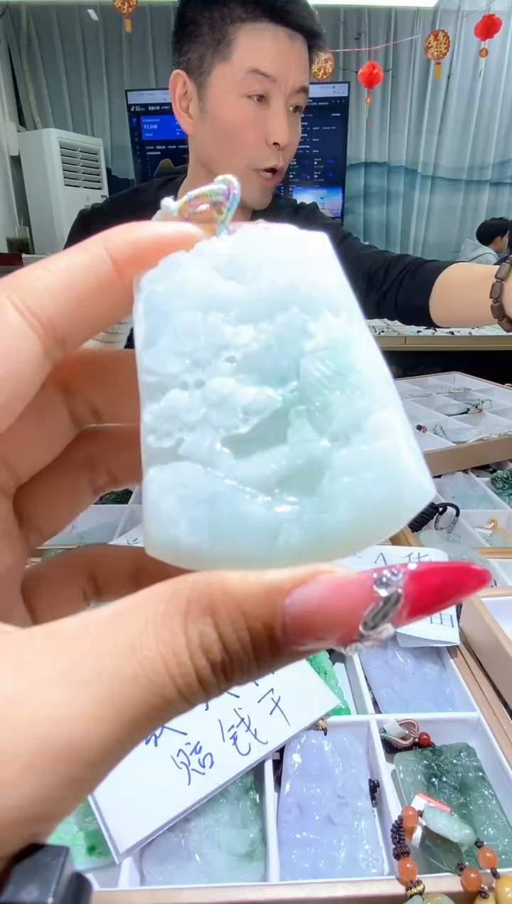 【闪购商品】翡翠颈饰未镶嵌天然缅甸翡翠A货未镶嵌