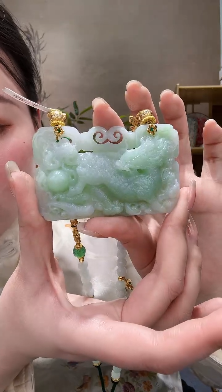 【闪购商品】翡翠颈饰未镶嵌吊坠