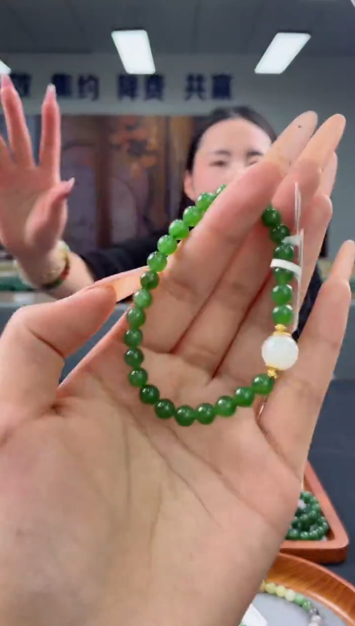 未镶嵌手串和田玉手串多样性发一