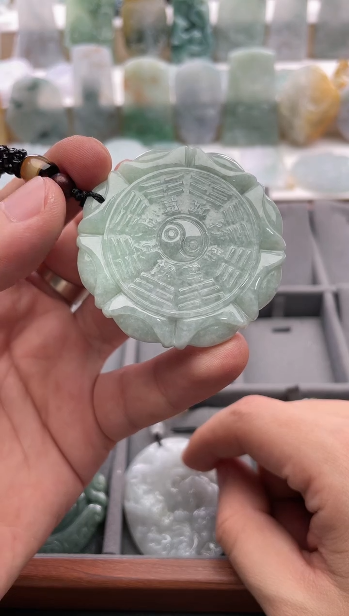 【闪购商品】翡翠颈饰未镶嵌..../2/18/ 100