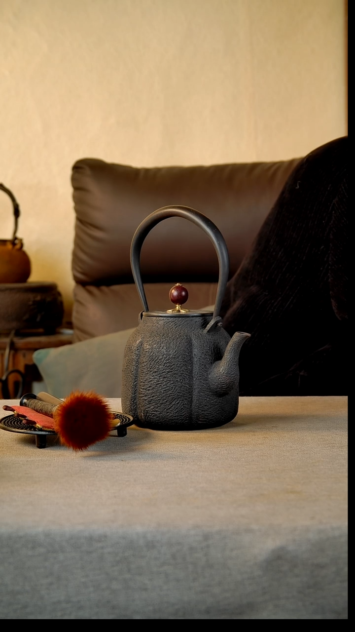 囍*吉春堂铁壶1111
