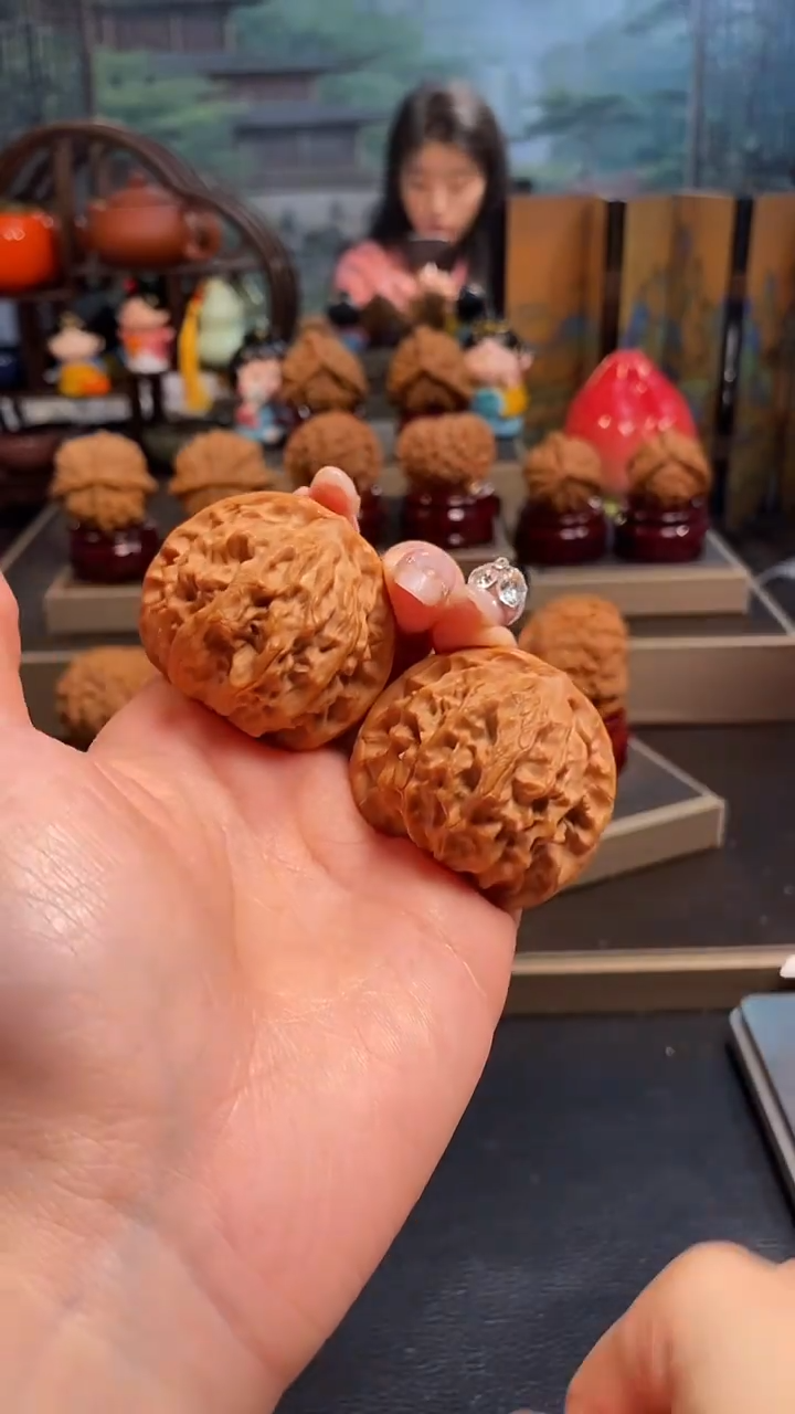 【闪购商品】文玩核桃吊坠F297玉麒麟42