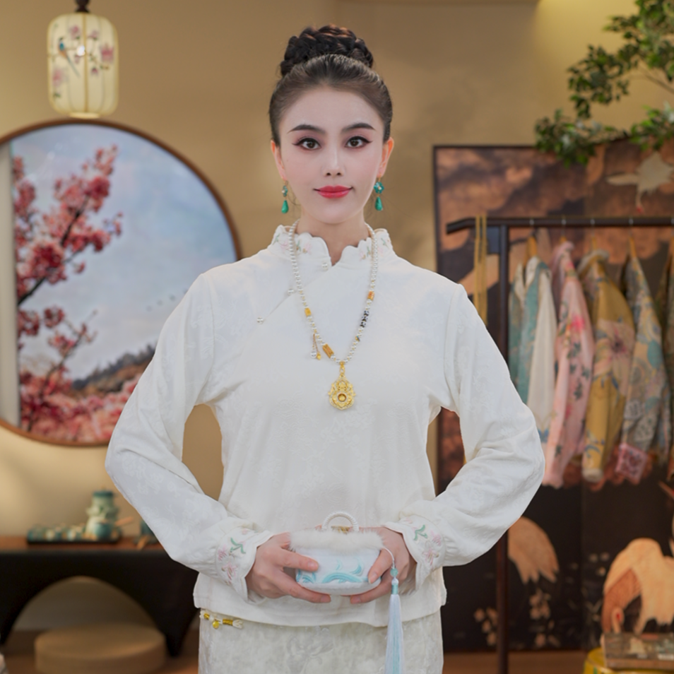 《花语-打底上衣》1054秋季新款显气质气质复古国潮百搭款女士上衣