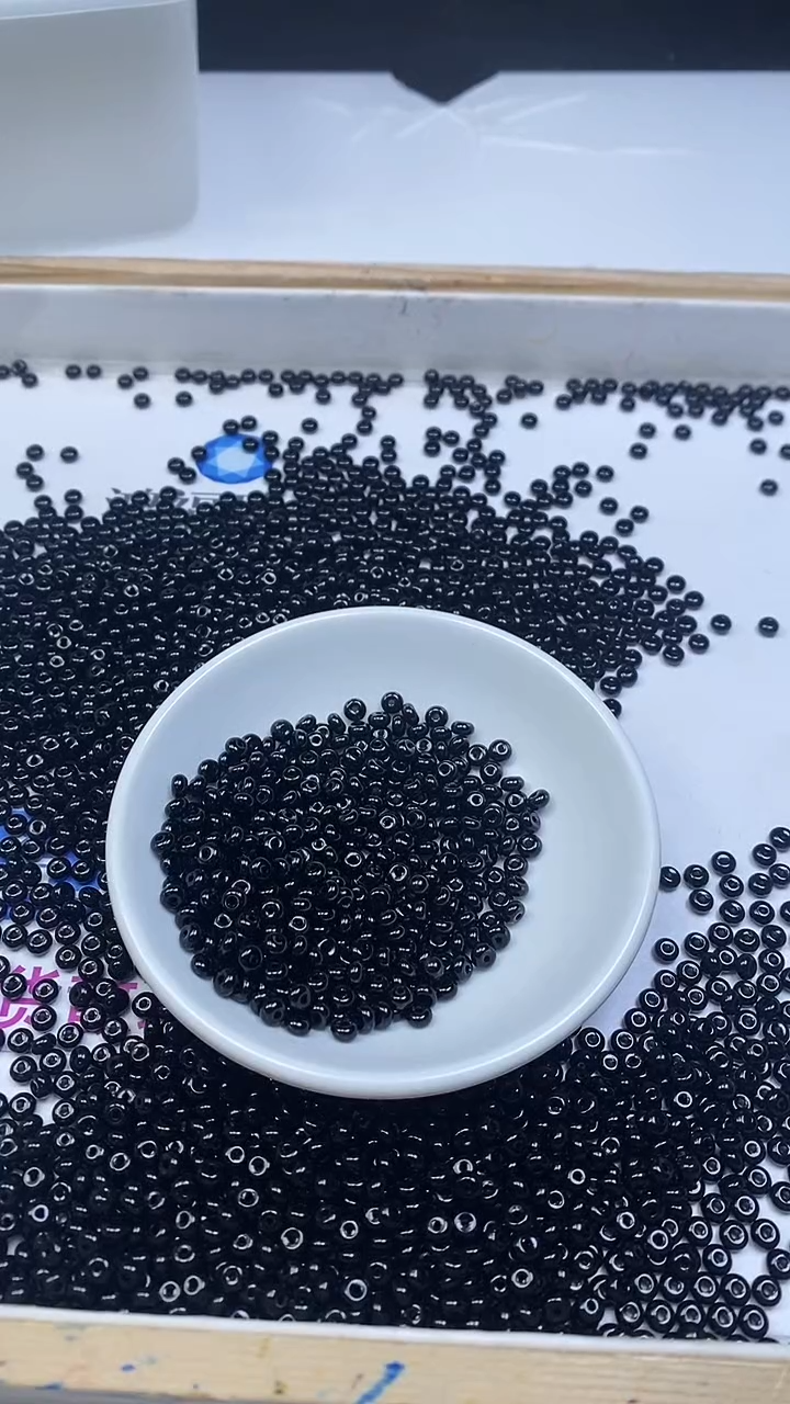 未镶嵌散珠玛瑙/玉髓A1938 黑玛瑙算盘2*4mm100个8.8元