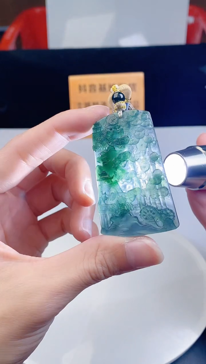 颈饰未镶嵌翡翠1