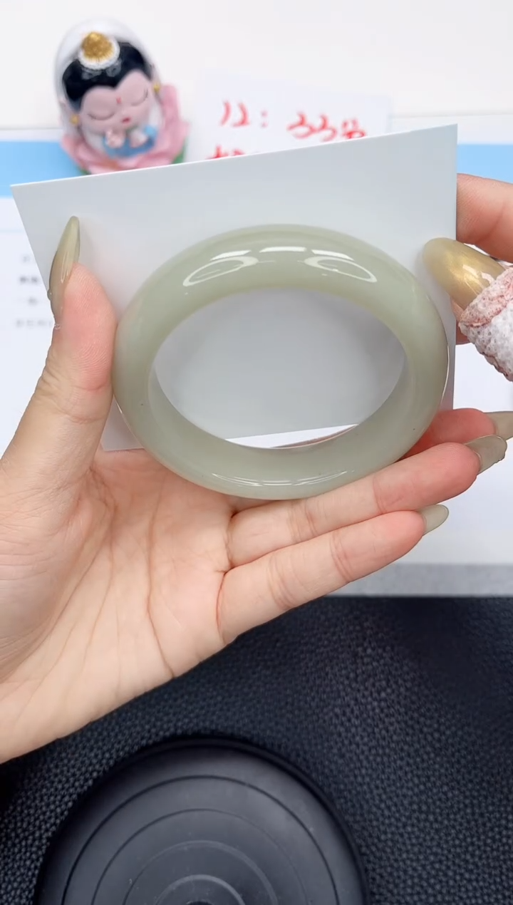 石英质玉手镯未镶嵌32-56.4