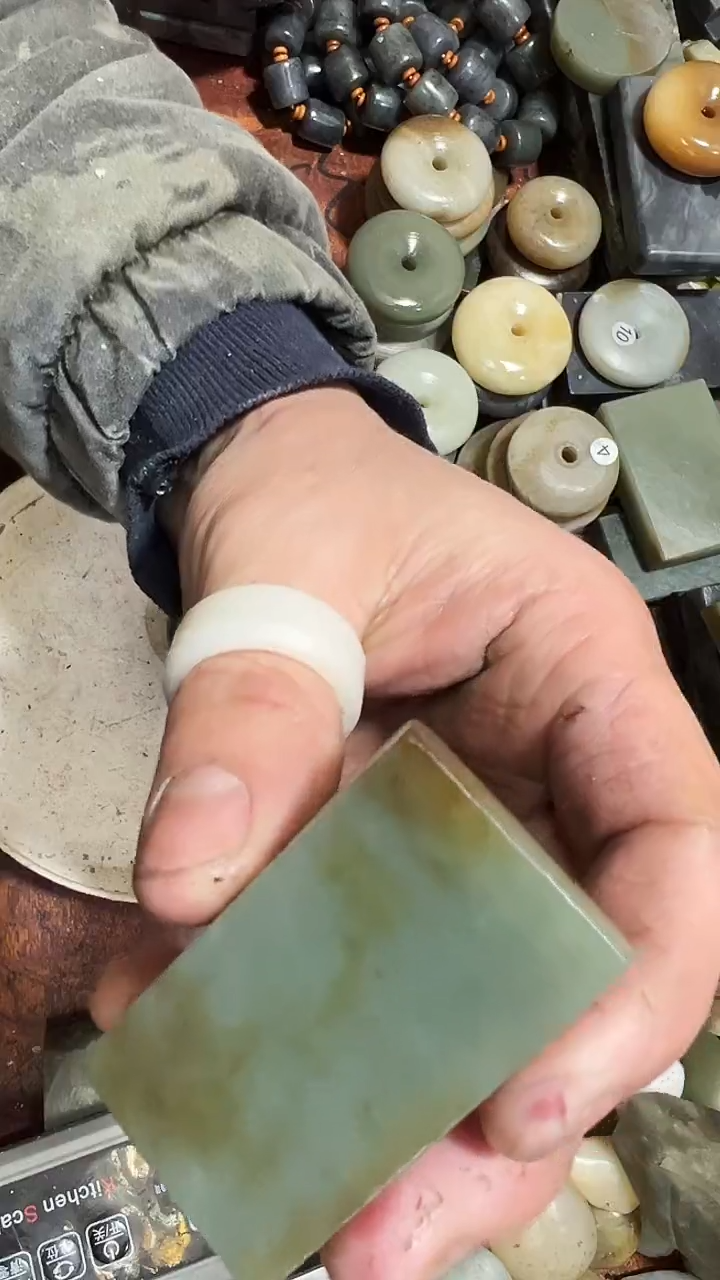 未镶嵌和田玉珠宝半成品1