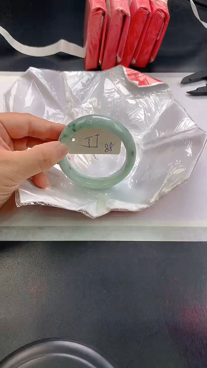 未镶嵌手镯翡翠88