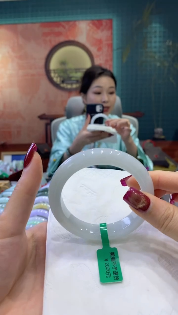 【闪购商品】翡翠手镯未镶嵌多人09966