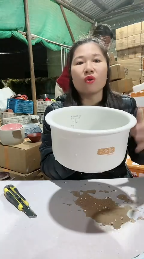 陶a28瑕疵白锅不带盖