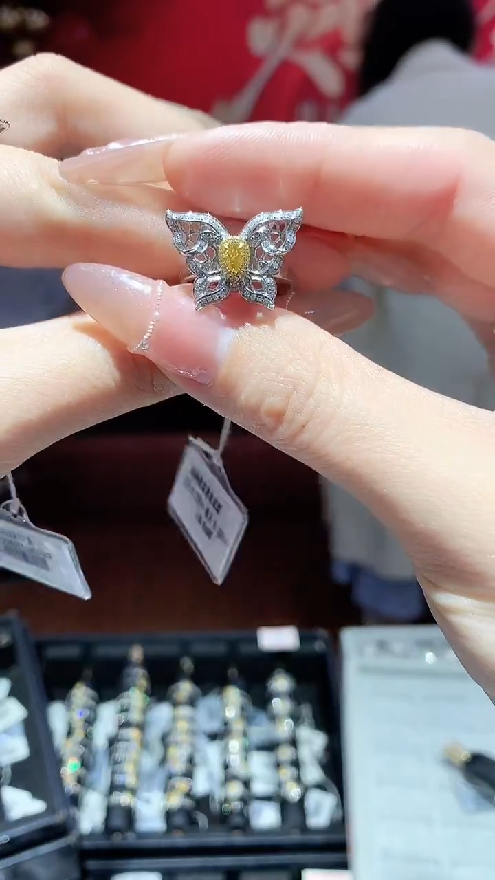 【闪购商品】钻石戒指18K金镶嵌戒指