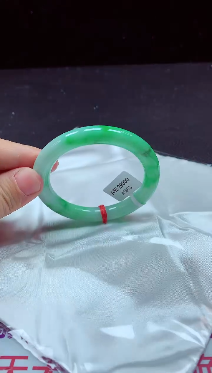【闪购商品】翡翠手镯未镶嵌镯子55+