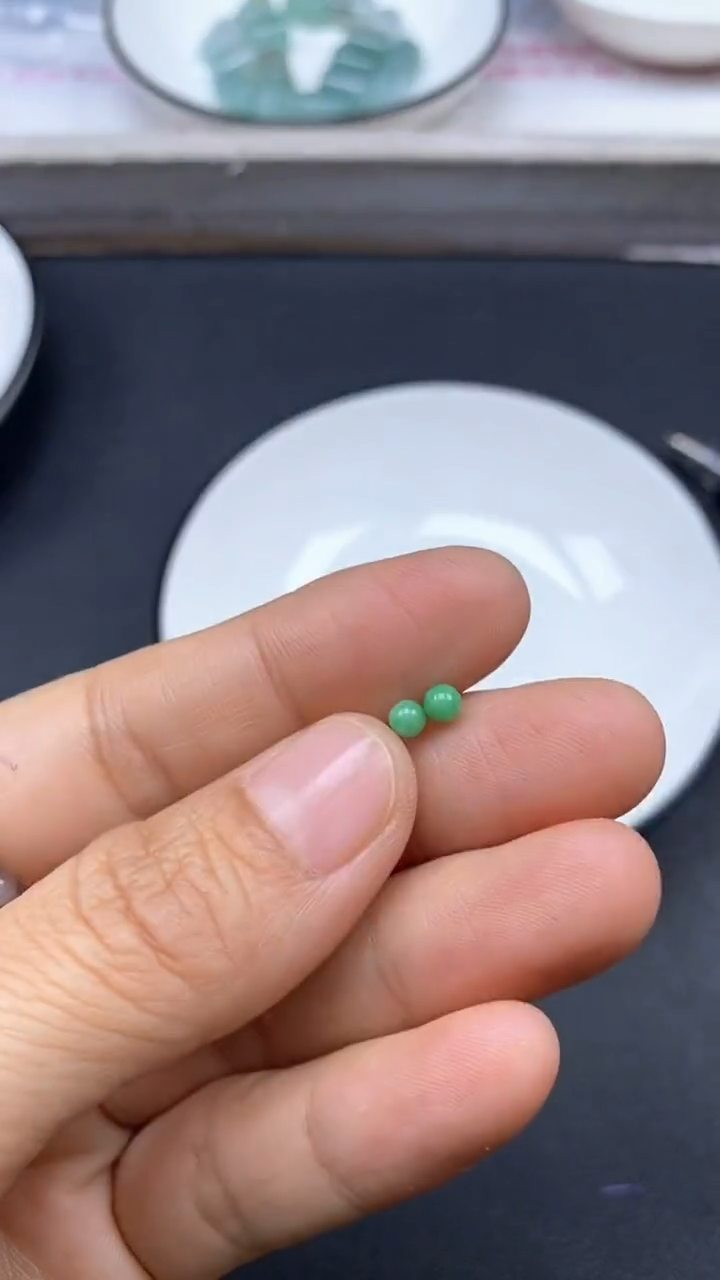 颈饰未镶嵌翡翠雪欣散珠定制diy