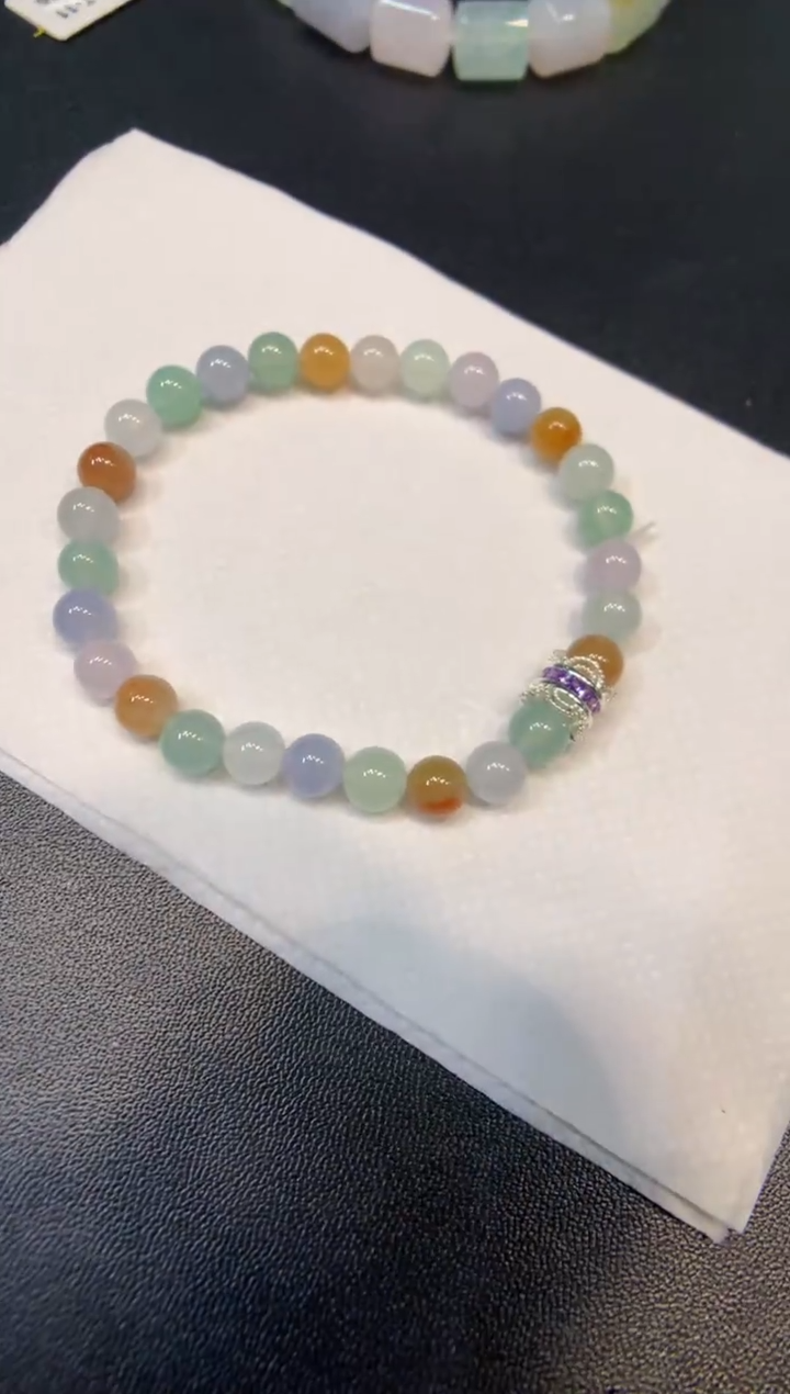 颈饰未镶嵌翡翠手串