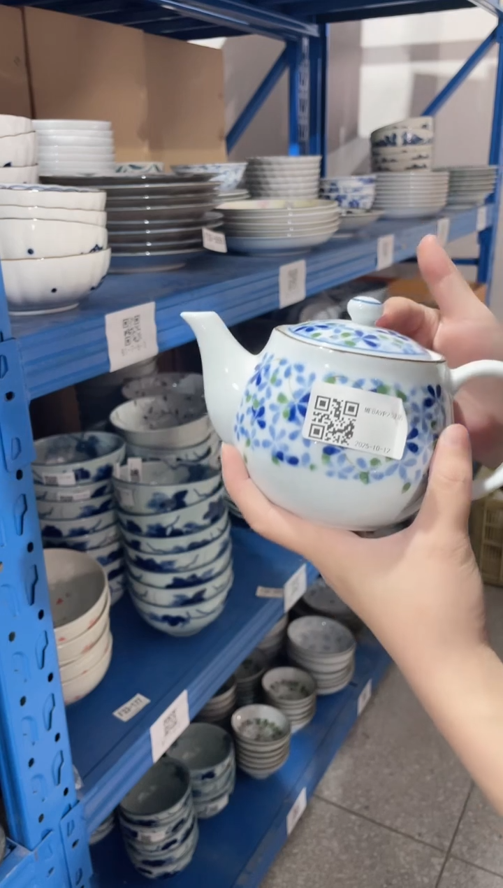 陶瓷微瑕小蓝芽茶壶465ML