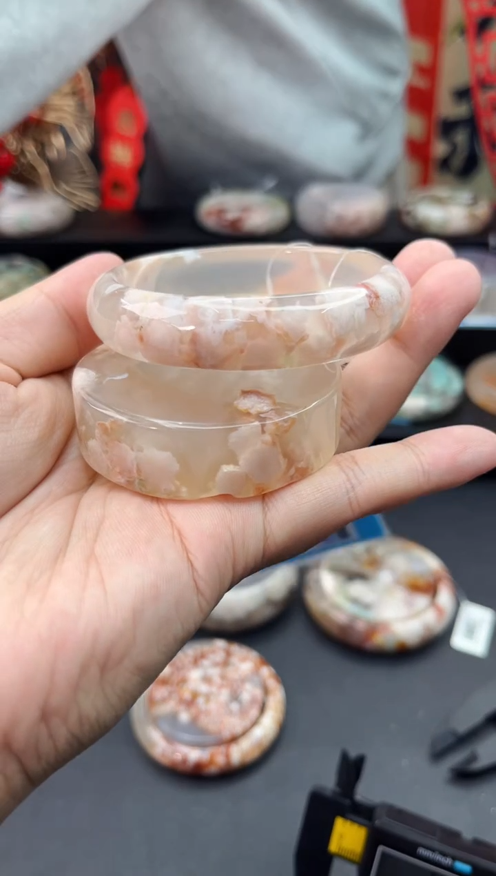 【闪购商品】石英质玉手镯未镶嵌赠送镯心（58圈口）