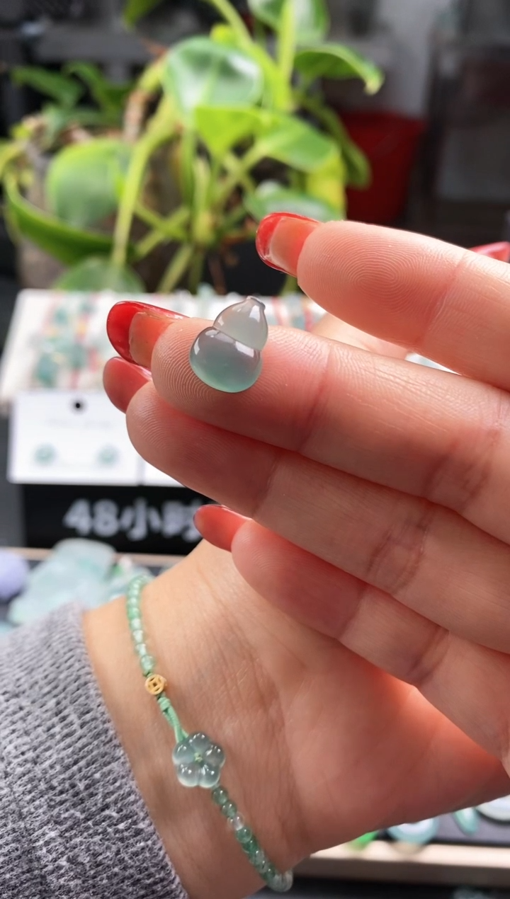 【闪购商品】翡翠散珠葫芦裸石