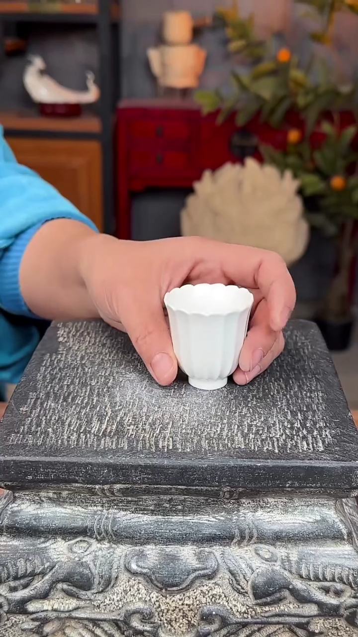 【闪购商品】摆件手工花瓣口小杯