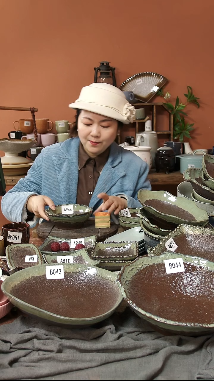 陶瓷A948陶瓷粗陶花边碗一个微瑕15.5*6