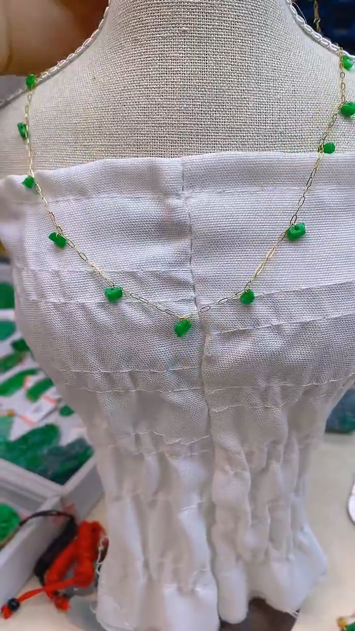 颈饰18K金镶嵌翡翠新号开播 全场乱卖