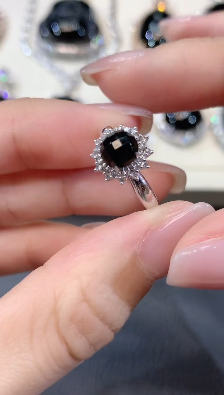 【闪购商品】翡翠18K金镶嵌戒指D10一件