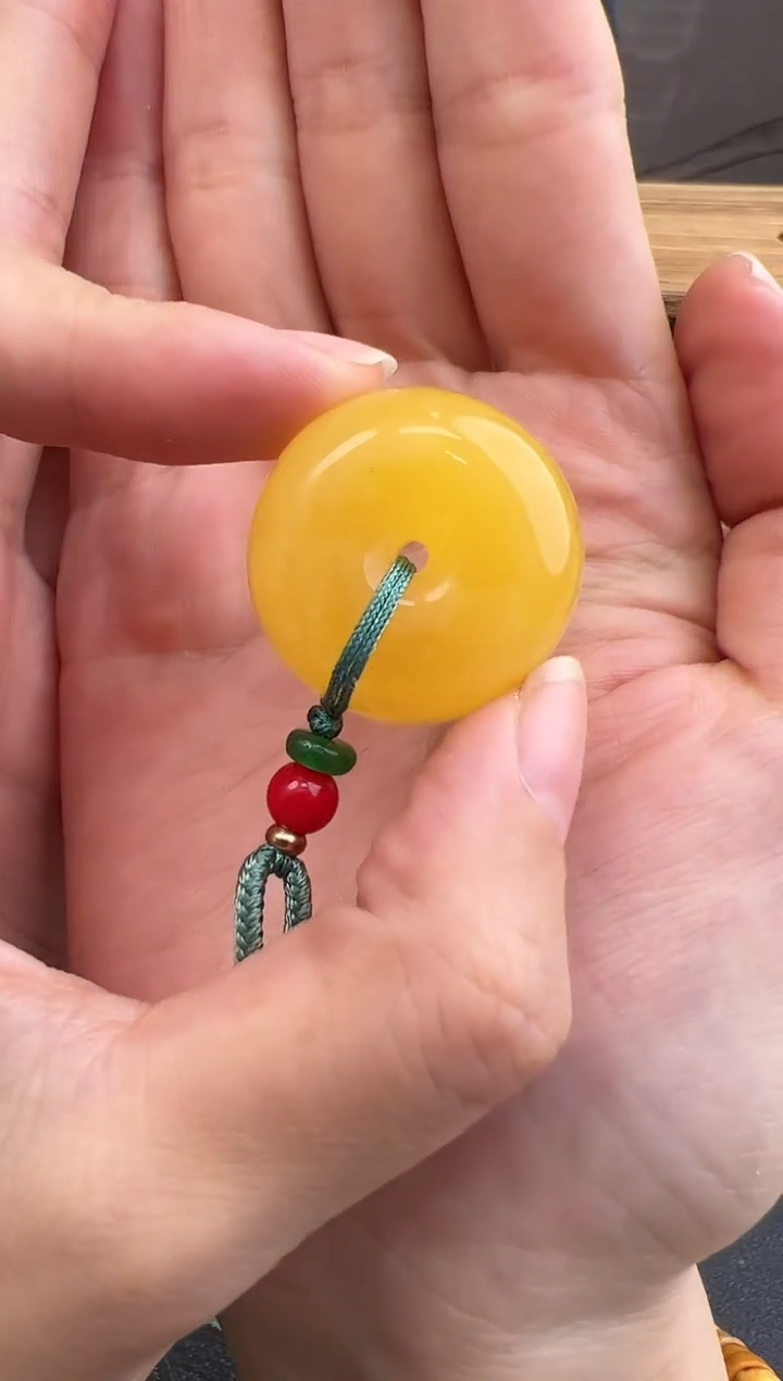 【闪购商品】琥珀裸石未镶嵌10116177-吊坠