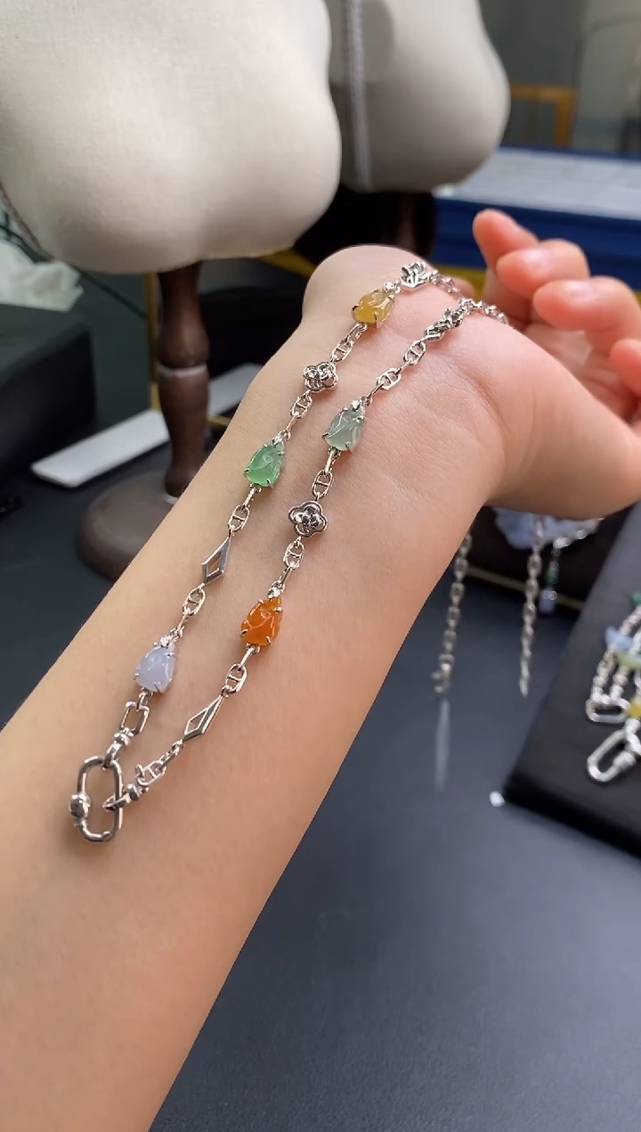 颈饰银S925镶嵌翡翠19347