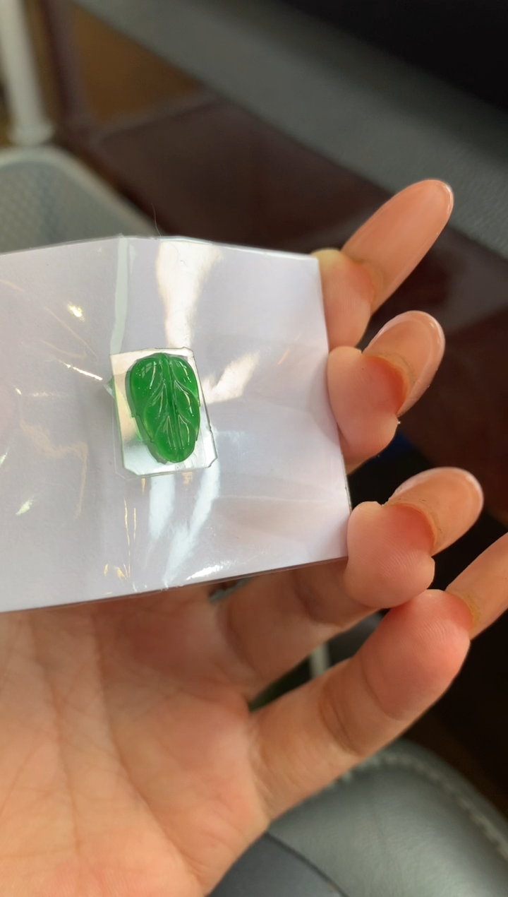 【闪购商品】定制翡翠未镶嵌翡翠