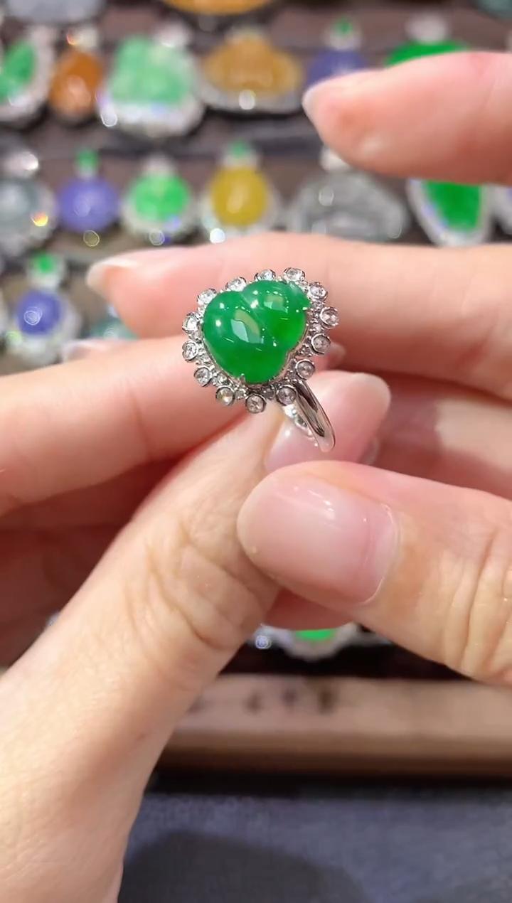 18K金镶嵌戒指翡翠D6 多样性发一件