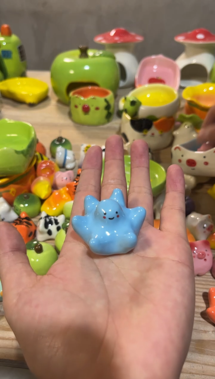 105手工手绘陶瓷品