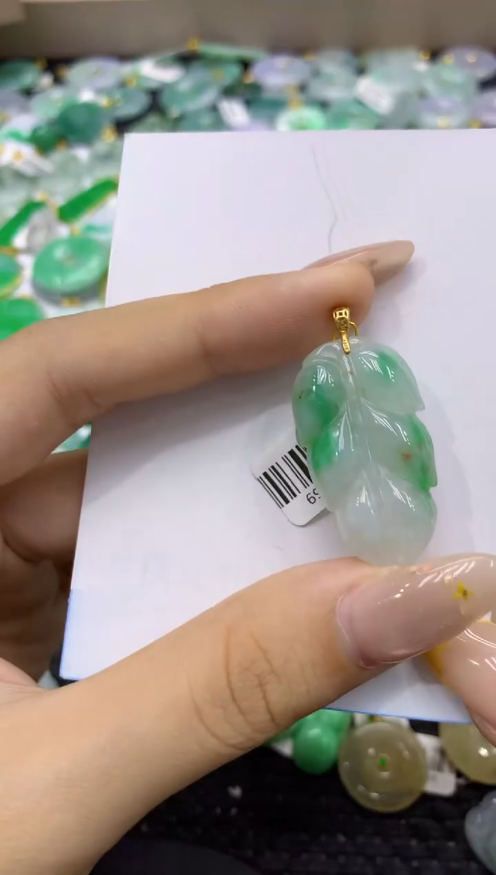 颈饰未镶嵌翡翠天然缅甸翡翠A货