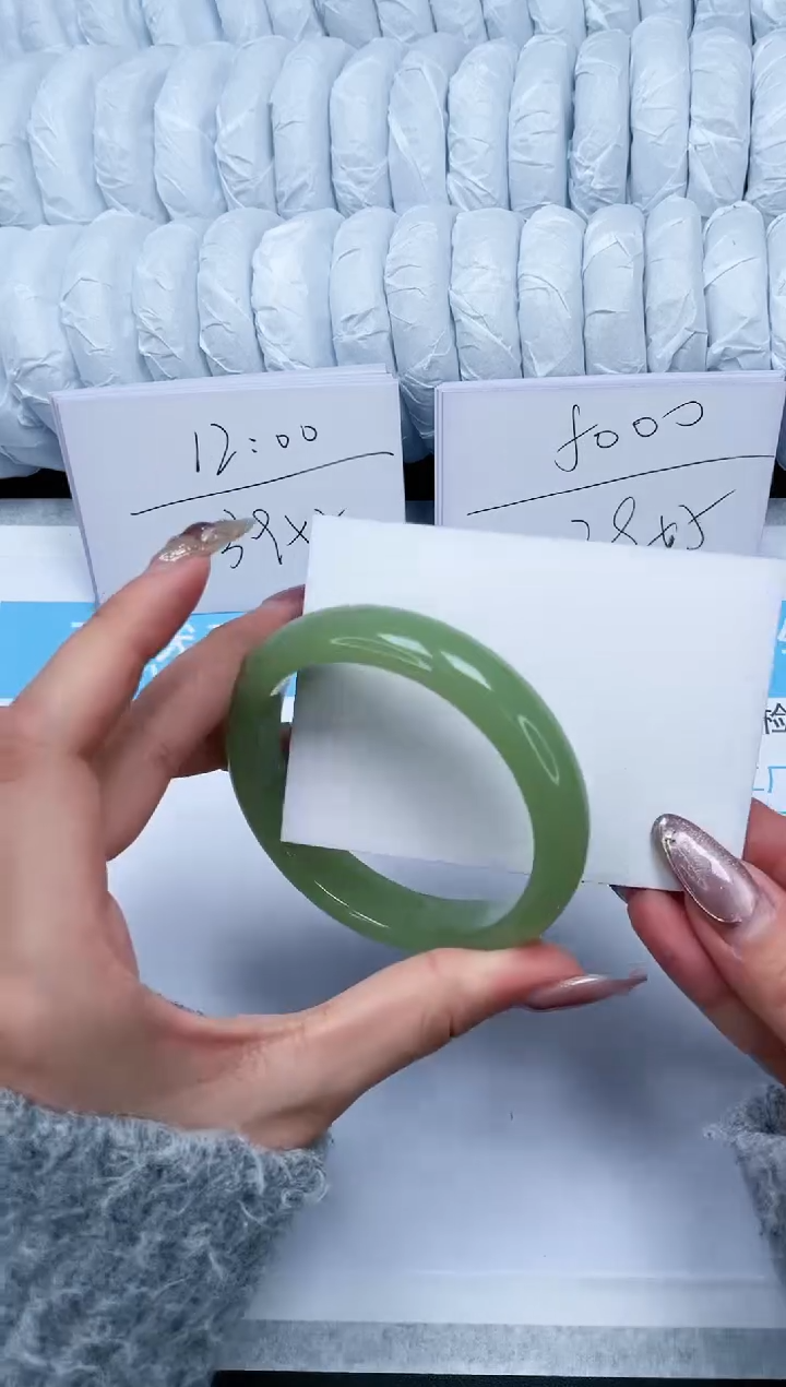 【闪购商品】石英质玉手镯未镶嵌200-56.5