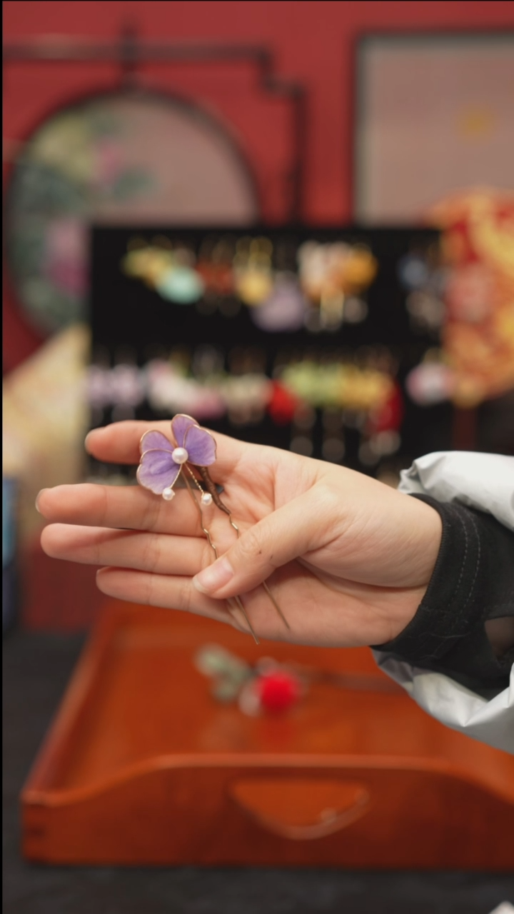 刺绣非遗手工绒花饰品