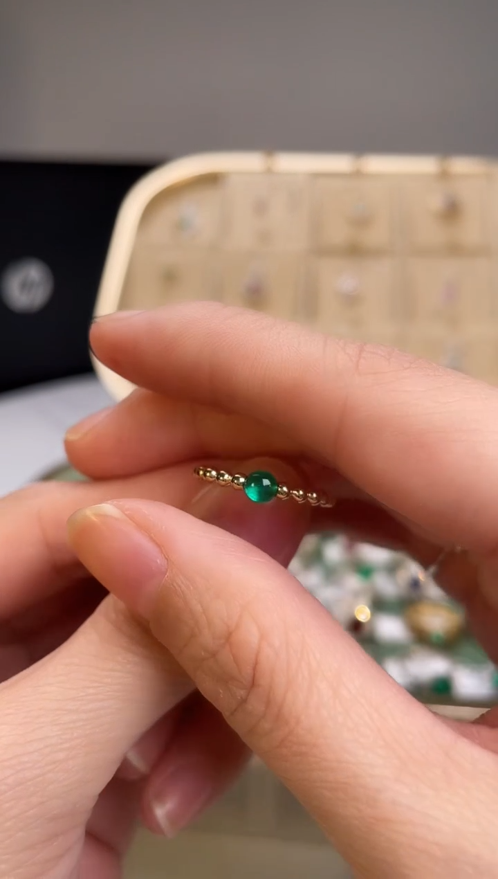 【闪购商品】祖母绿戒指18K金镶嵌主石：0.34ct