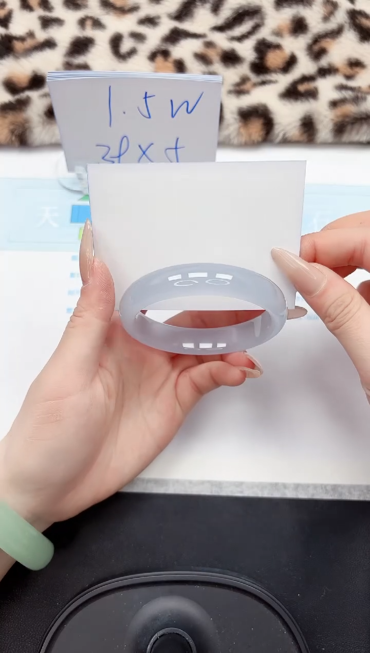 【闪购商品】石英质玉手镯未镶嵌124-56