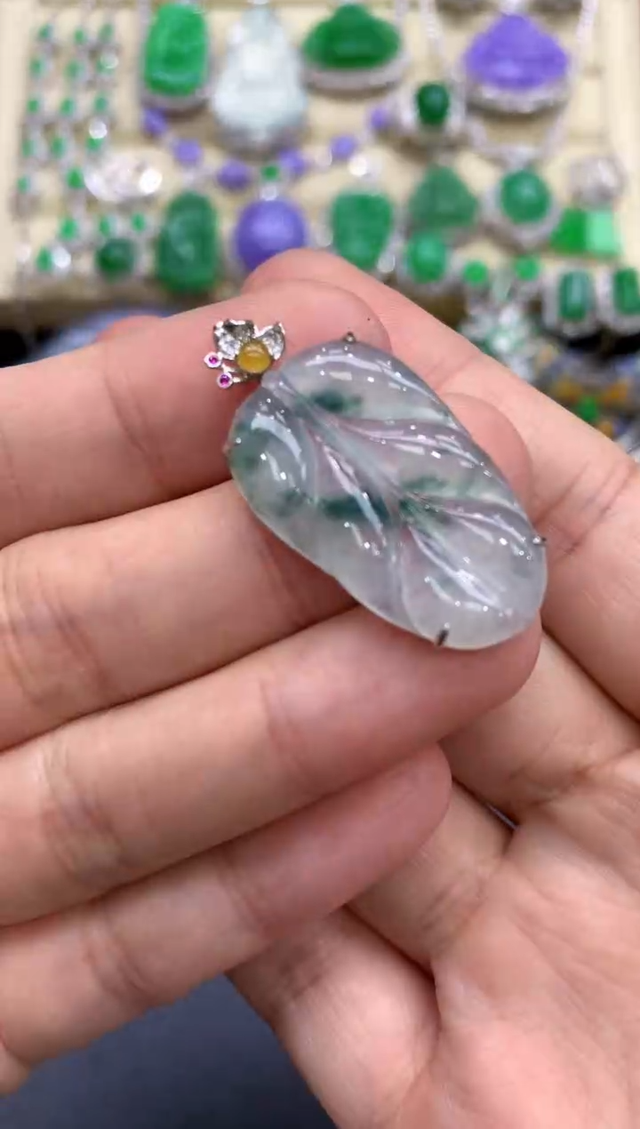 颈饰18K金镶嵌翡翠200-中国好珍宝