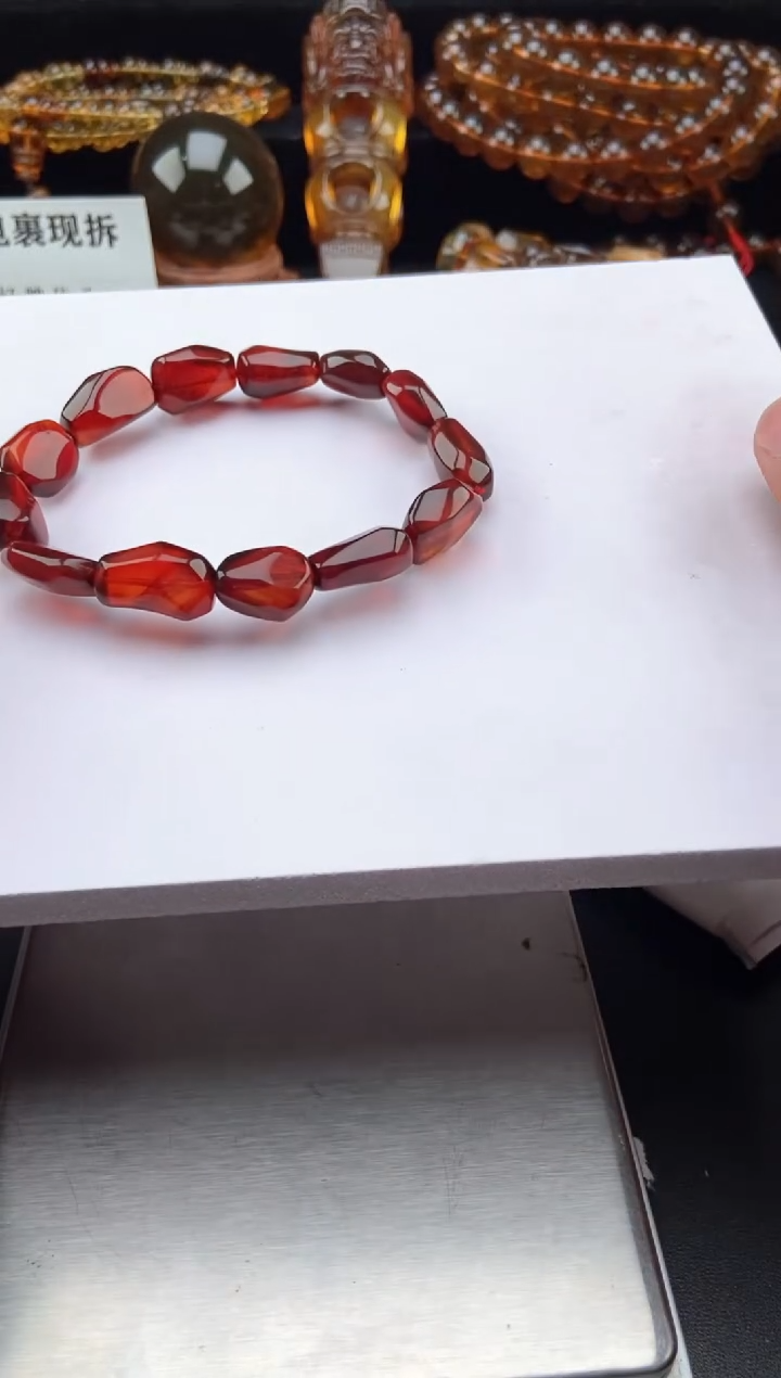 【闪购商品】琥珀手链未镶嵌血珀随形手串