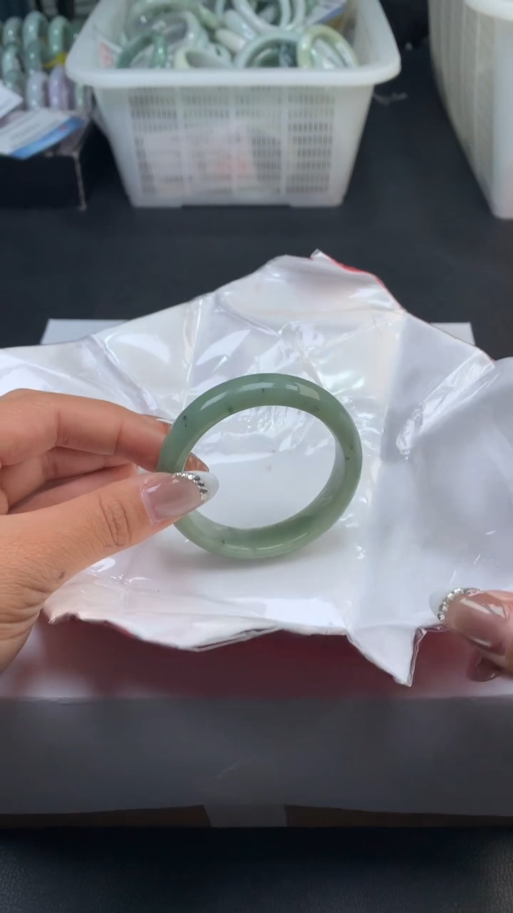 【闪购商品】翡翠手镯未镶嵌天然缅甸A货翡翠手镯