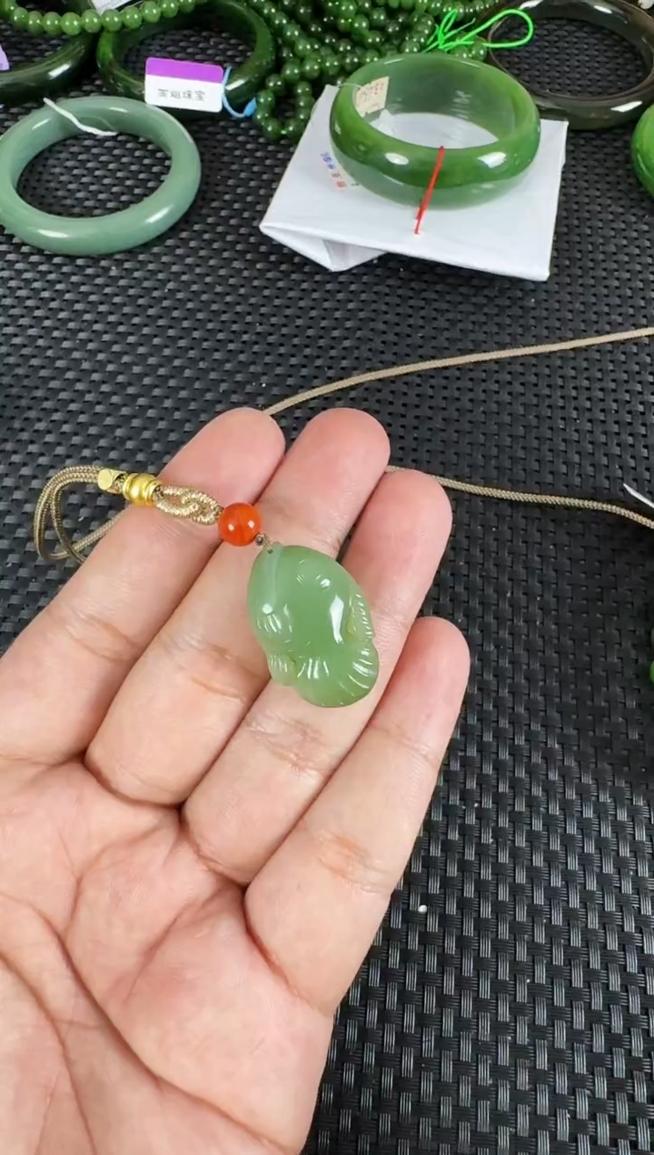 【闪购商品】和田玉（碧玉）未镶嵌吊坠鱼