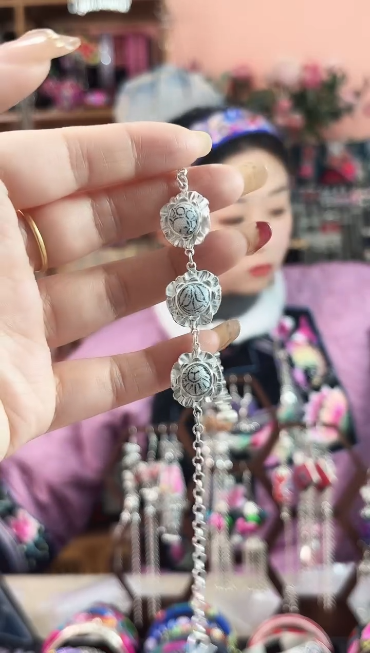 艺枝独绣手工饰品596