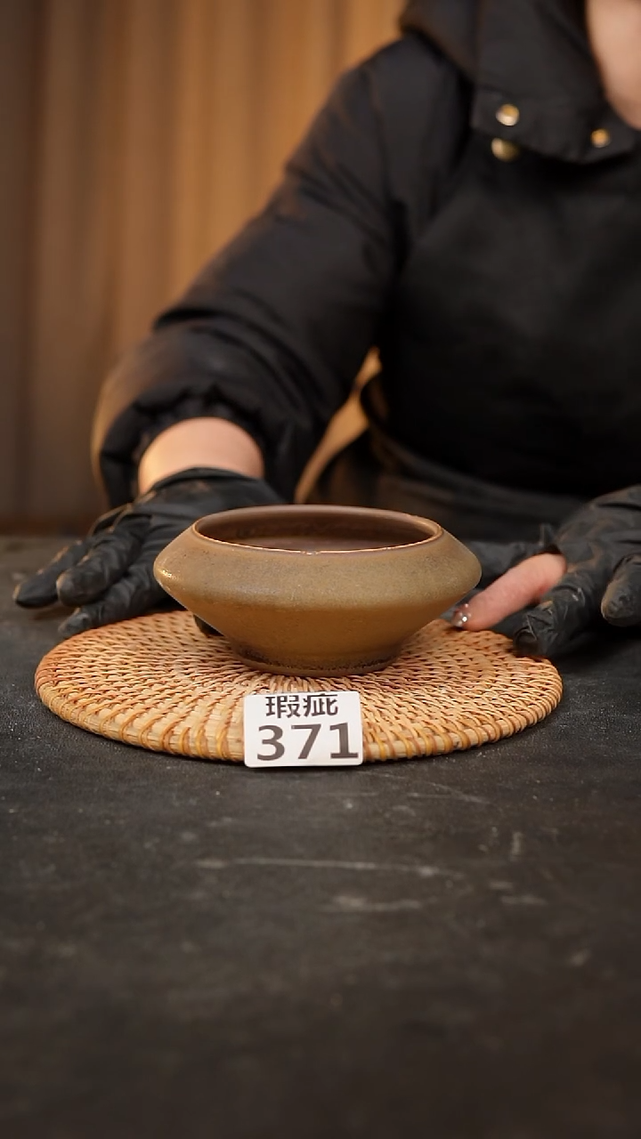 【闪购商品】瓷片371泥泥手工花盆口8高6