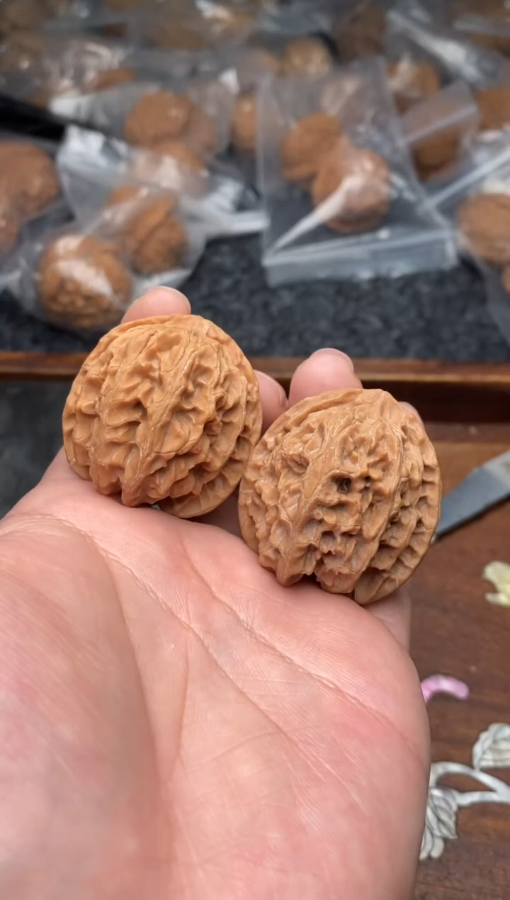 【闪购商品】文玩核桃把件G139号36尺苹果