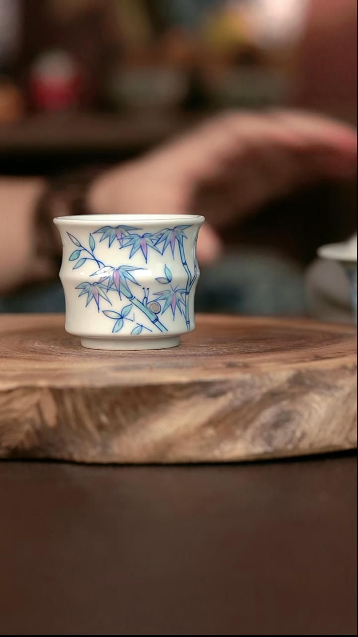 手绘微瑕 高温现代瓷 气窑  斗彩  直口杯70C