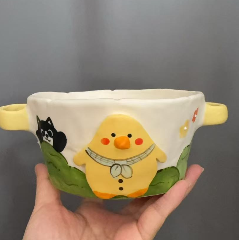 手捏黄色双耳碗小鸡仔