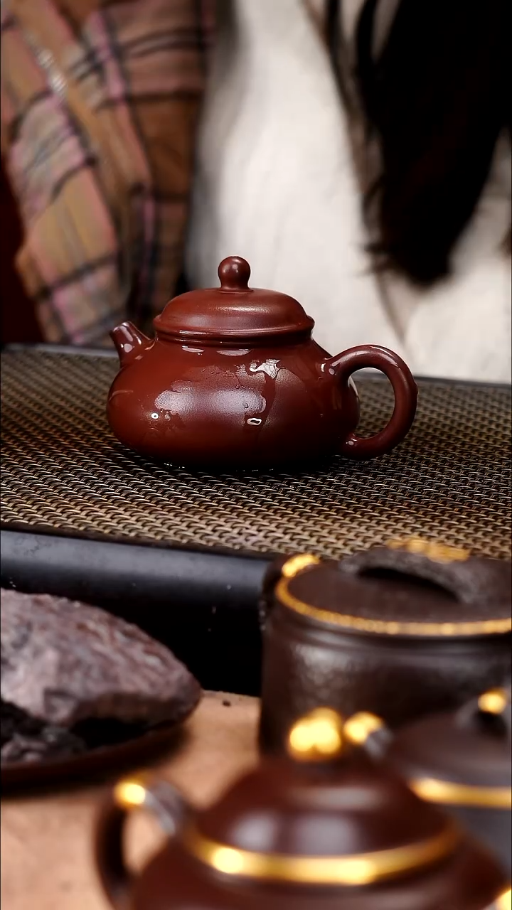 茶壶紫砂纯料龙血砂精工容天130cc