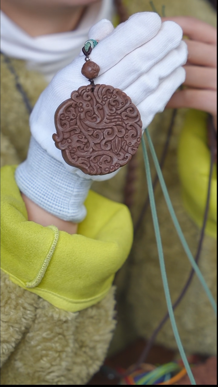 【闪购商品】泥塑龙涎念慈凤牌脖挂款式