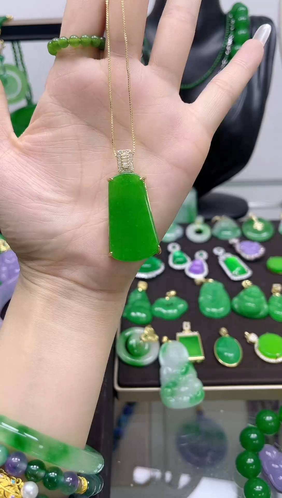 豪镶梯形无事牌吊坠