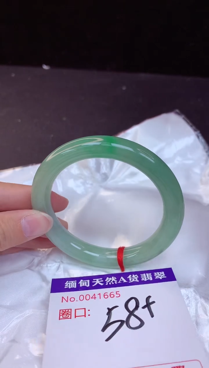 【闪购商品】翡翠手镯未镶嵌58+