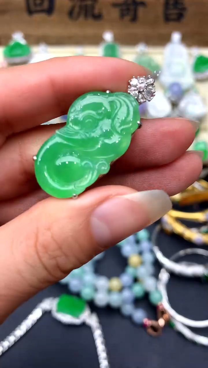 【闪购商品】翡翠颈饰18K金镶嵌350-中国好珍宝